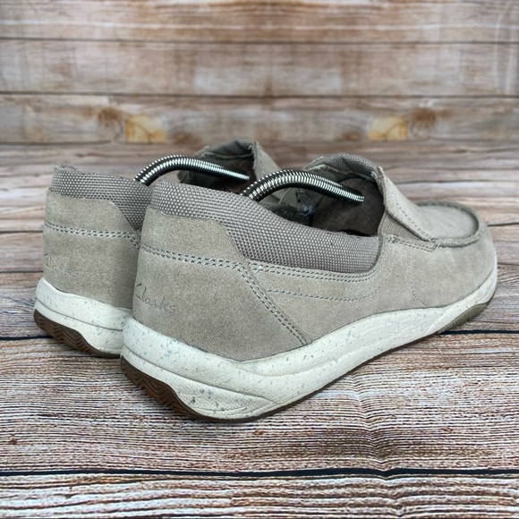 Clarks Slip On loafers Men Size 11.5 Casual Shoes - Beige - NEW - Picture 3 of 9